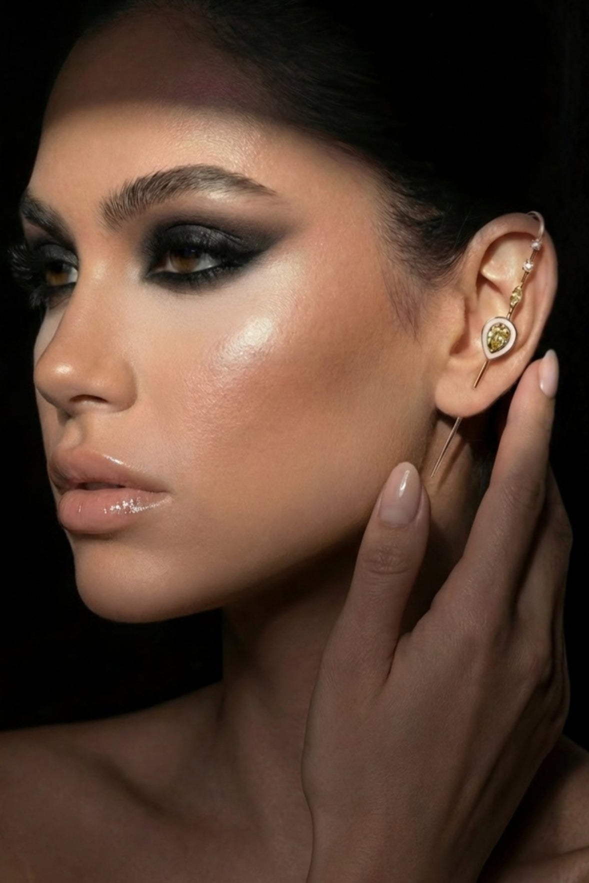Bolt Mono ear cuff